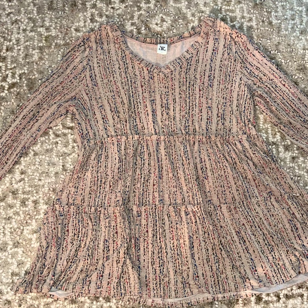 Sew In Love, long sleeve. Ruffle detail. Baby doll fit. Like new condition.